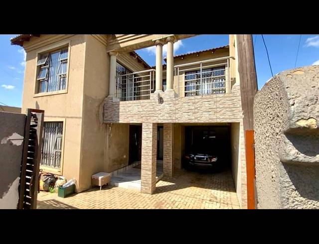 3 BEDROOM HOUSE FOR SALE IN BRAM FISCHERVILLE